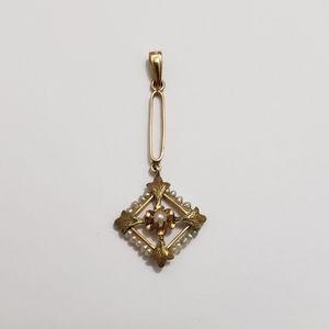 Antique 10k gold and seed pearl pendant